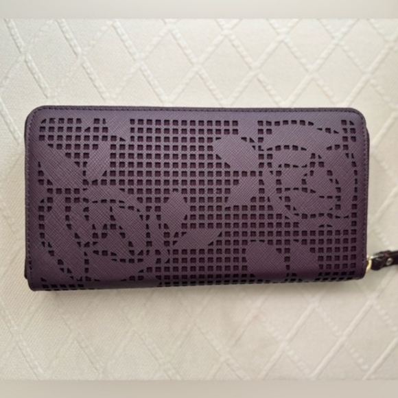 Kate Spade Zip Wristlet, Wallet Case Purple NWT - Picture 2 of 4